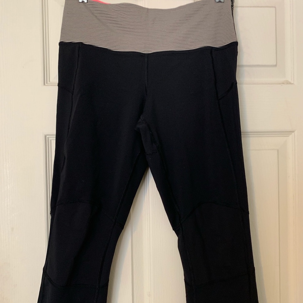Lululemon crops, size 10